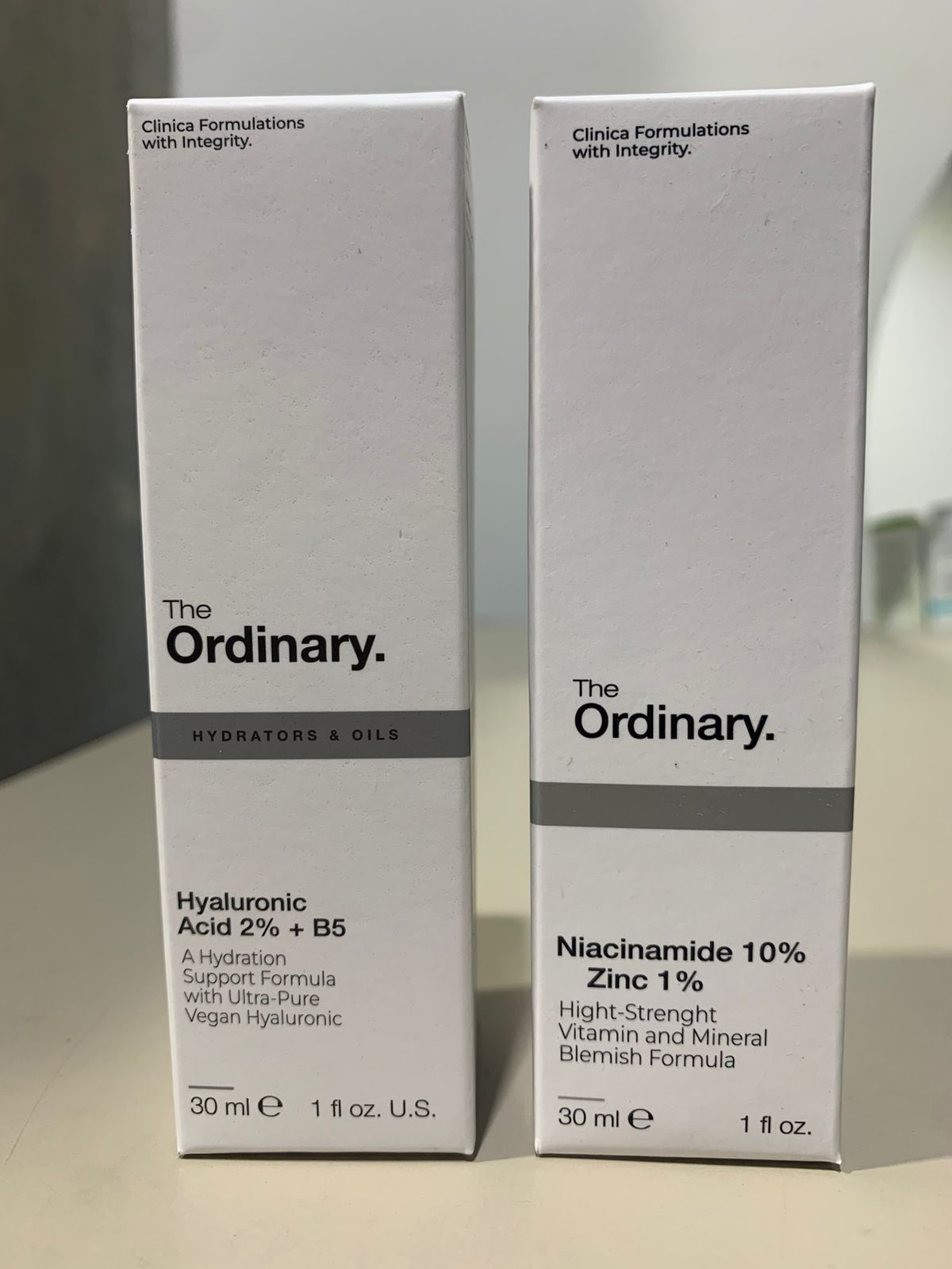 THE ORDINARY NIACINAMIDA + ACIDO HYALU.